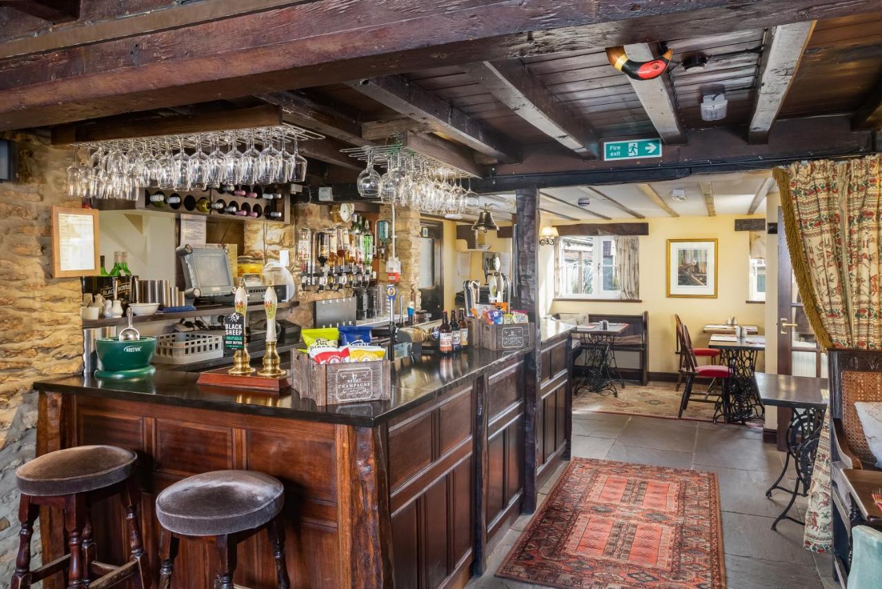 The Royal Oak 3*