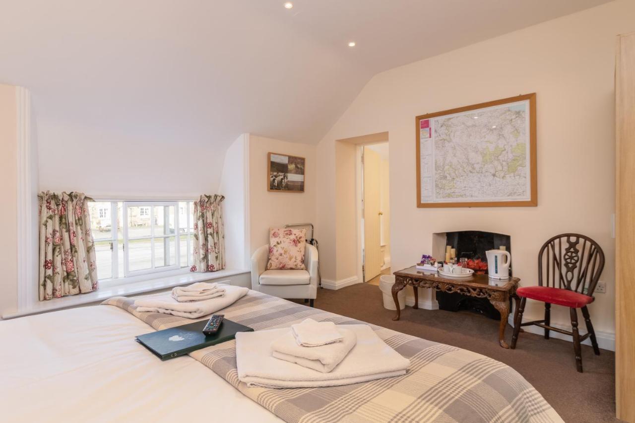 The Royal Oak 3*
